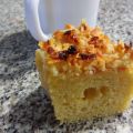 Bizcocho de nata con cobertura almendrada
