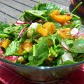 Ensalada de espinacas frescas, naranja y[...]