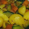 Pasta con verduras al curry