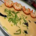 crema de patatas con caviar y gambas /[...]