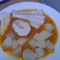 MERLUZA CON SALSA DE TOMATE Y PATATAS AL VAPOR[...]