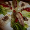 Ensalada de cogollos con anchoas y pimientos[...]
