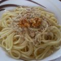 ESPAGUETIS CON SALSA ROQUEFORT Y NUECES