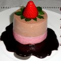 Pastelitos de chocolate y fresas