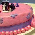 Tarta con figura de perro en fondant :)