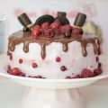 DRIP CAKE FRUTOS DEL BOSQUE