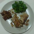 Rollos de lomo con queso de cabra y nueces, a[...]