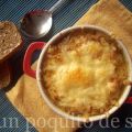 sopa de cebolla gratinada