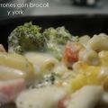 Macarrones con brócoli y york