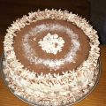TARTA DE CASTAÑA CON SUSPIROS DE MERENGUE Y[...]