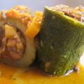 Calabacines rellenos en salsa de tomate