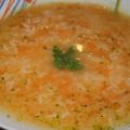 Sopa de arroz y zanahoria.