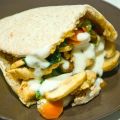 Pan de Pita con pollo y verduras