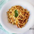 Tallarines con salsa de tomates secos y nueces