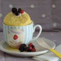MUG CAKE DE VAINILLA Y FRUTOS DEL BOSQUE, FELIZ[...]