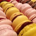 Macarons de chocolate con leche y fruta de la[...]