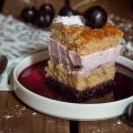 Cuadradito de mousse de cerezas
