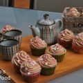 Cupcakes de vainilla y frosting de chocolate