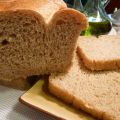 Pan de molde integral y leche de avena