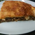 Empanada de espinacas y bacalao con huevo y[...]