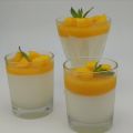VASITOS DE YOGUR GRIEGO CON COULIS DE MELOCOTÓN