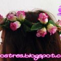 COMO HACER UNA ROMANTICA CORONA DE FLORES PARA[...]
