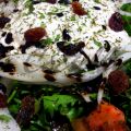 Ensalada con crema de queso y pasas con[...]