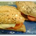 Hamburguesas con queso en pan de semillas