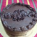 TARTA CON GANACHE DE CHOCOLATE Y MERMELADA