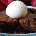 BROWNIE DE CHOCOLATE CON  HELADO DE VAINILLA