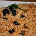 Pasta con anchoas y alcaparras (Putanesca)