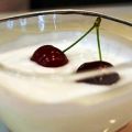 CREMA - MOUSSE DE YOGUR CON CEREZAS.