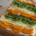 Tarta de frutas con nata y crema pastelera