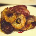 Codillo al horno con guarnición de manzana