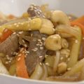 Noodles con ternera y anacardos