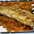 Caballa a la plancha acompañada de fritada