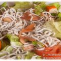 Ensalada templada de gulas y salmón