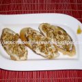 TOSTAS DE PATÉ DE QUESO CON NUECES Y MIEL