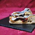 Pizza crujiente de teff con zorongollo, salmón[...]