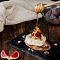 Cómo hacer Tosta de higos rojos con queso de[...]