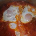 JUDÍAS VERDES CON TOMATE Y HUEVOS ESCALFADOS