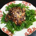 Ensalada templada de rúcula y champiñones