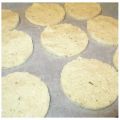 TORTITAS DE COLIFLOR AL AROMA DE ALBAHACA