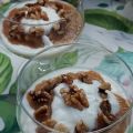 COPA DE YOGUR Y COMPOTA DE MANZANA CON NUECES