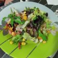 Ensalada con bacon y melocotón.