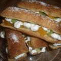 HOJALDRES RELLENOS DE MERMELADA NATA Y FRUTAS