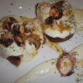 TAPA DE PULPO CON MAYONESA DE LECHE Y AJO