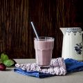 MILKSHAKE O BATIDO DE FRESONES, PLÁTANO, MENTA[...]