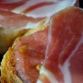 Tosta de tomate y jamón ibérico