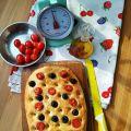 Focaccia con cherrys y aceitunas.